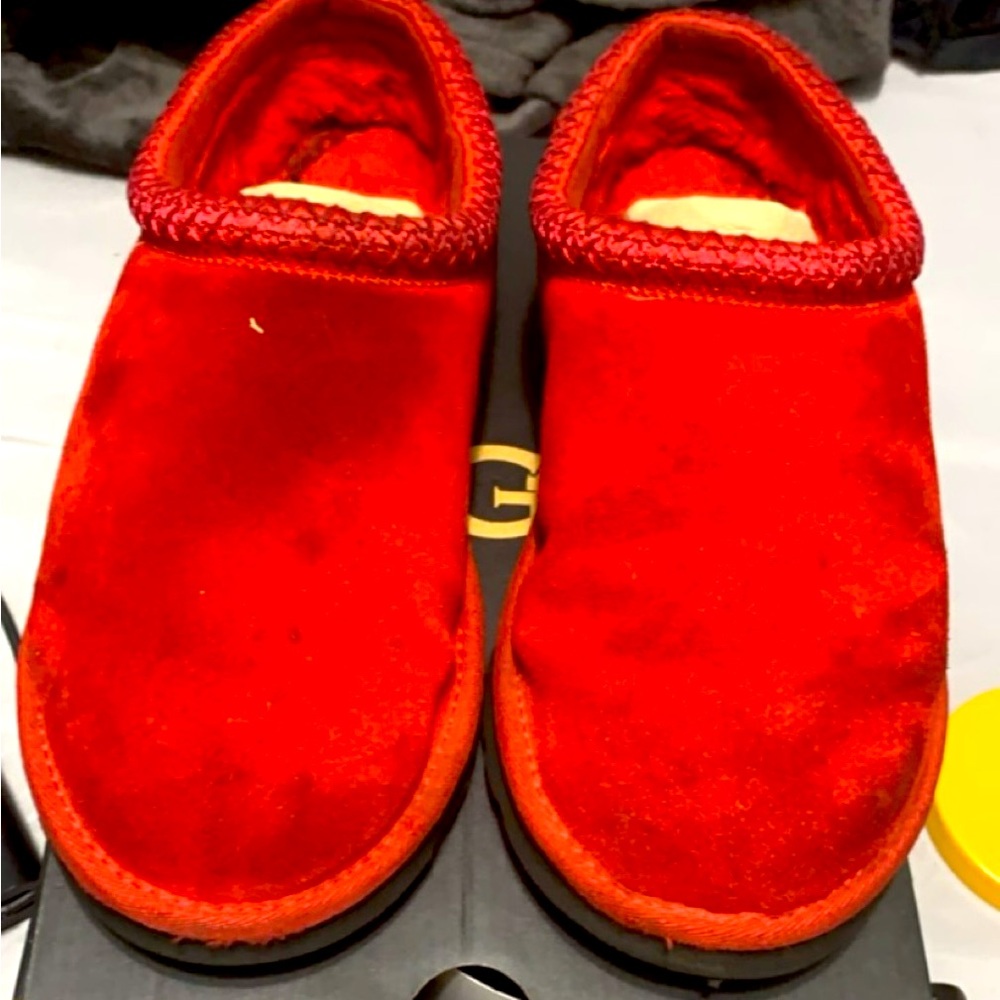 Light worn Tasman Ugg slippers